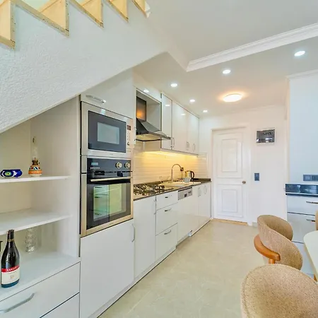 بيت للعطل Stunning Modern Duplex In Kalkan