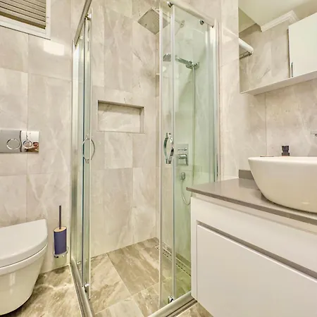 Stunning Modern Duplex Apartment In Central Kalkan *